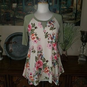 Floral shark bite top